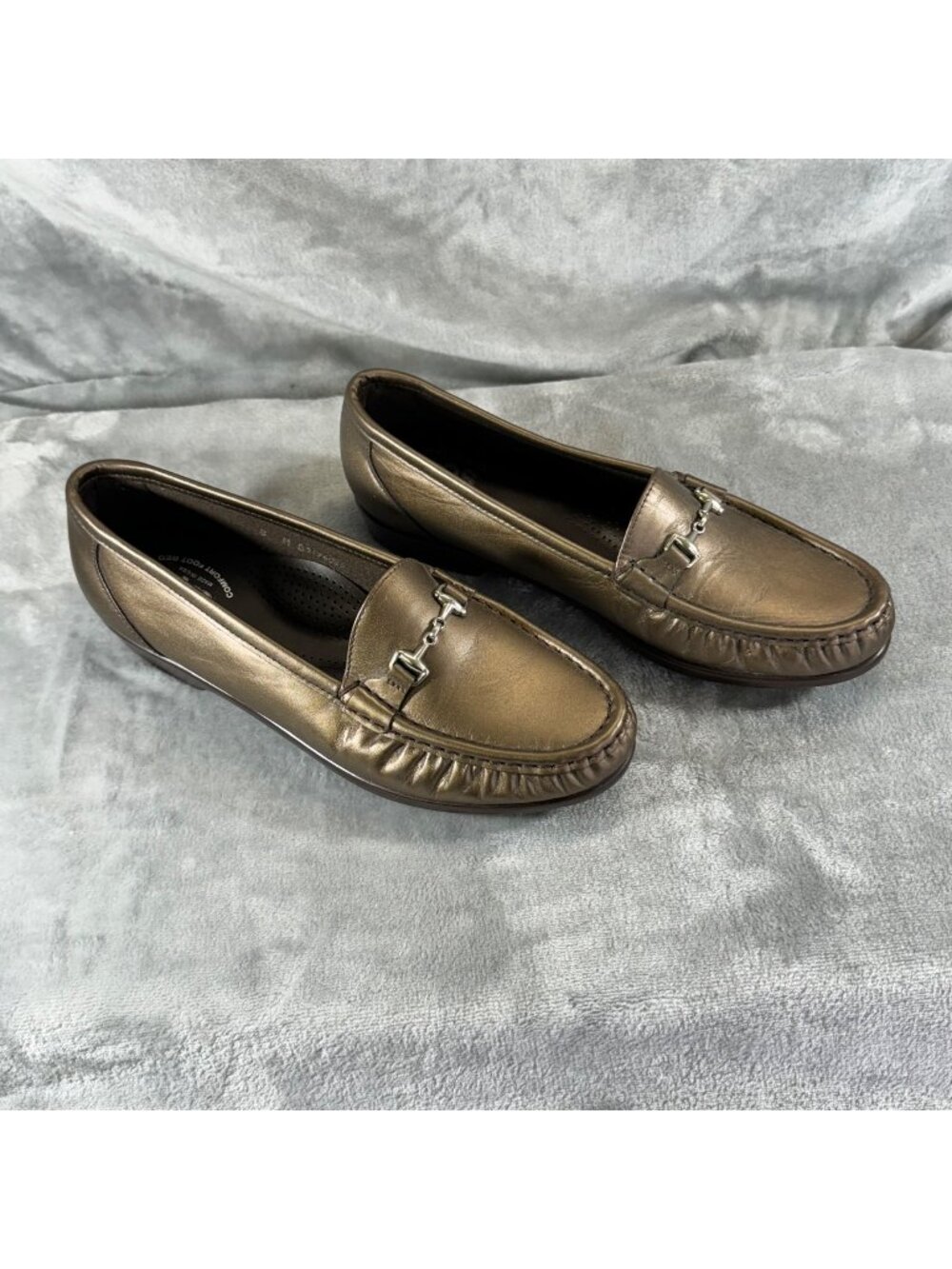 SAS womens shoes 8M bronze all day comfort loafers slip on